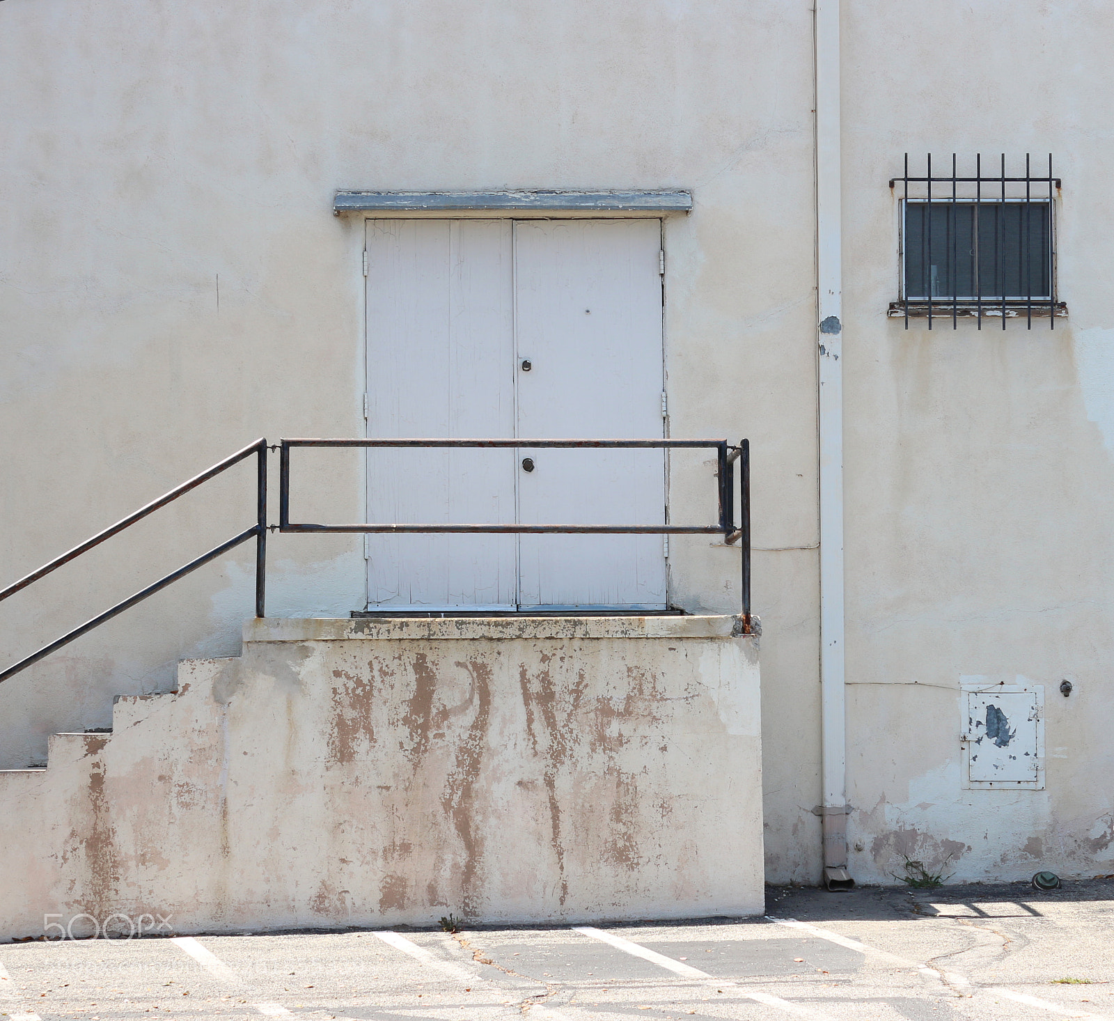 Canon EOS 650D (EOS Rebel T4i / EOS Kiss X6i) sample photo. Back door photography