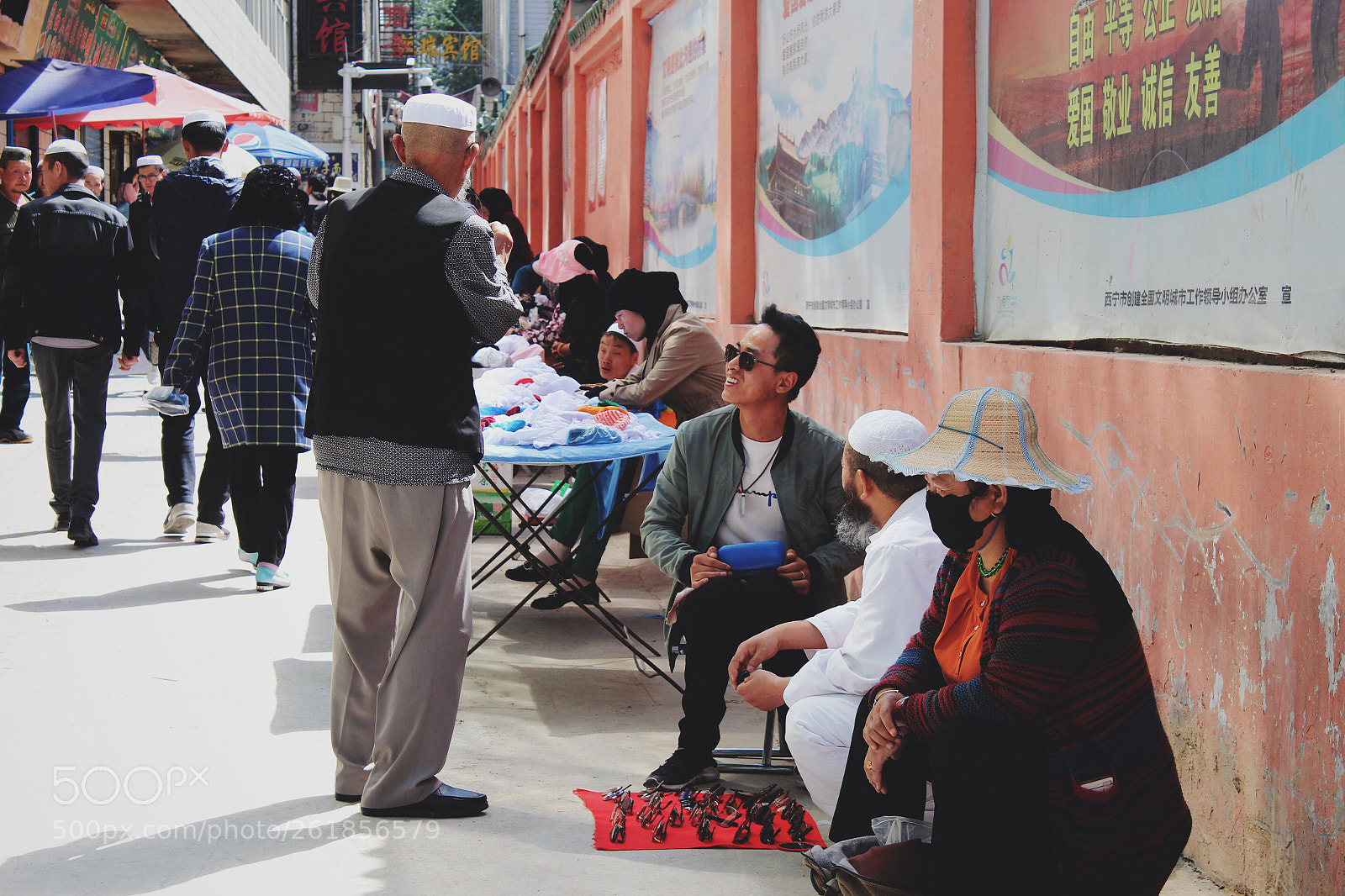 Canon EOS 600D (Rebel EOS T3i / EOS Kiss X5) sample photo. Street life in xining photography