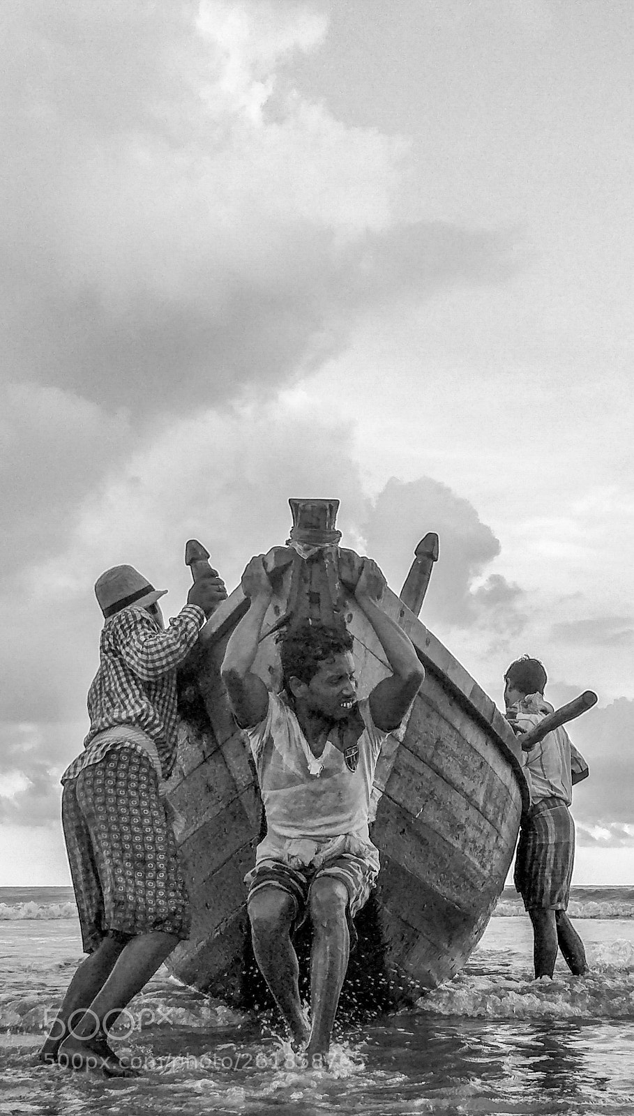 OPPO CPH1701 sample photo. Fishermen at work photography