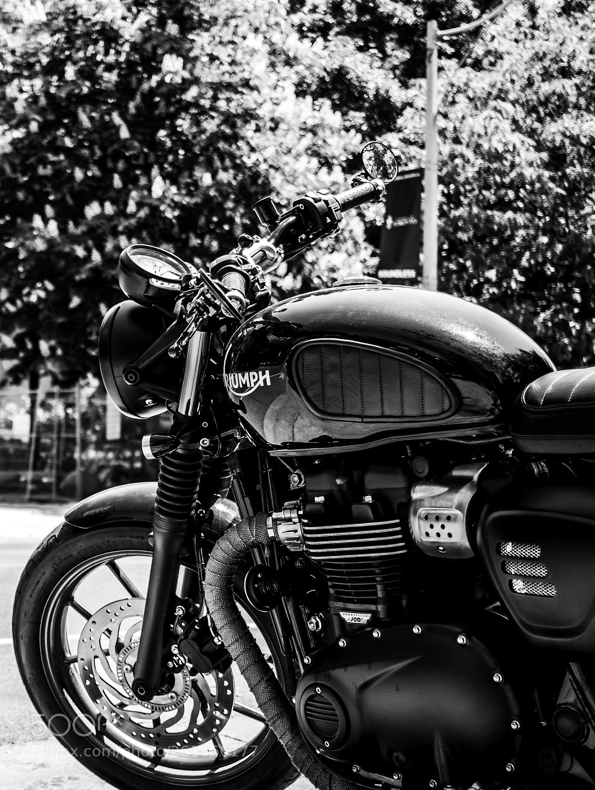 Canon EOS 750D (EOS Rebel T6i / EOS Kiss X8i) sample photo. Cafe racer photography