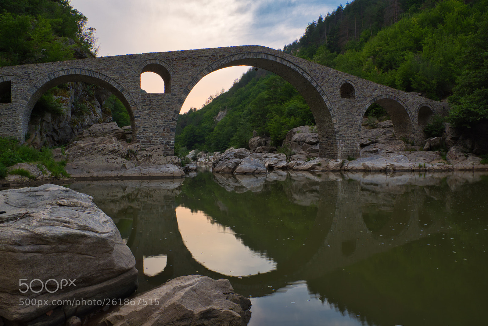 Nikon D5600 sample photo. An ancient arch bridge photography