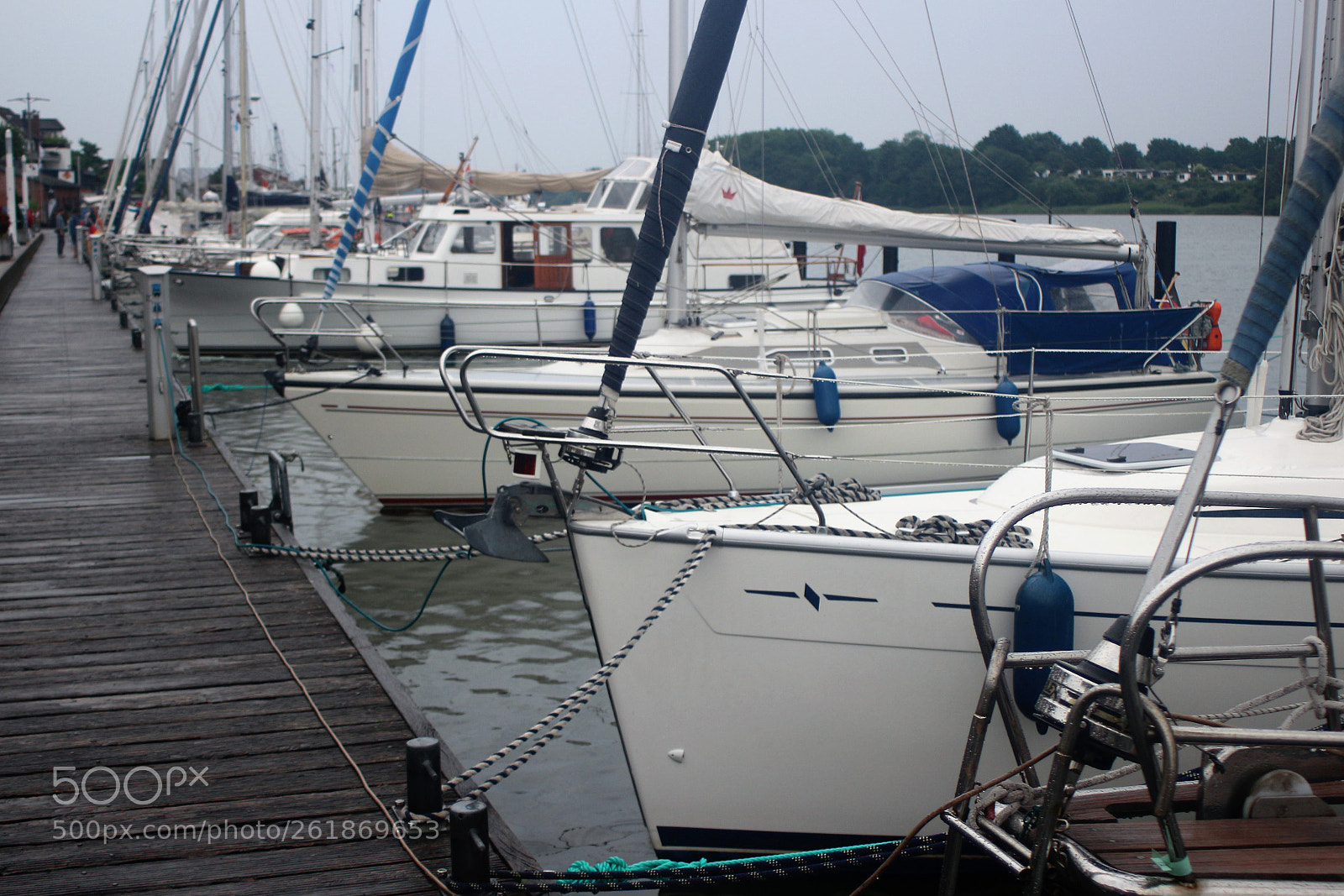 Canon EOS 100D (EOS Rebel SL1 / EOS Kiss X7) sample photo. A marina photography