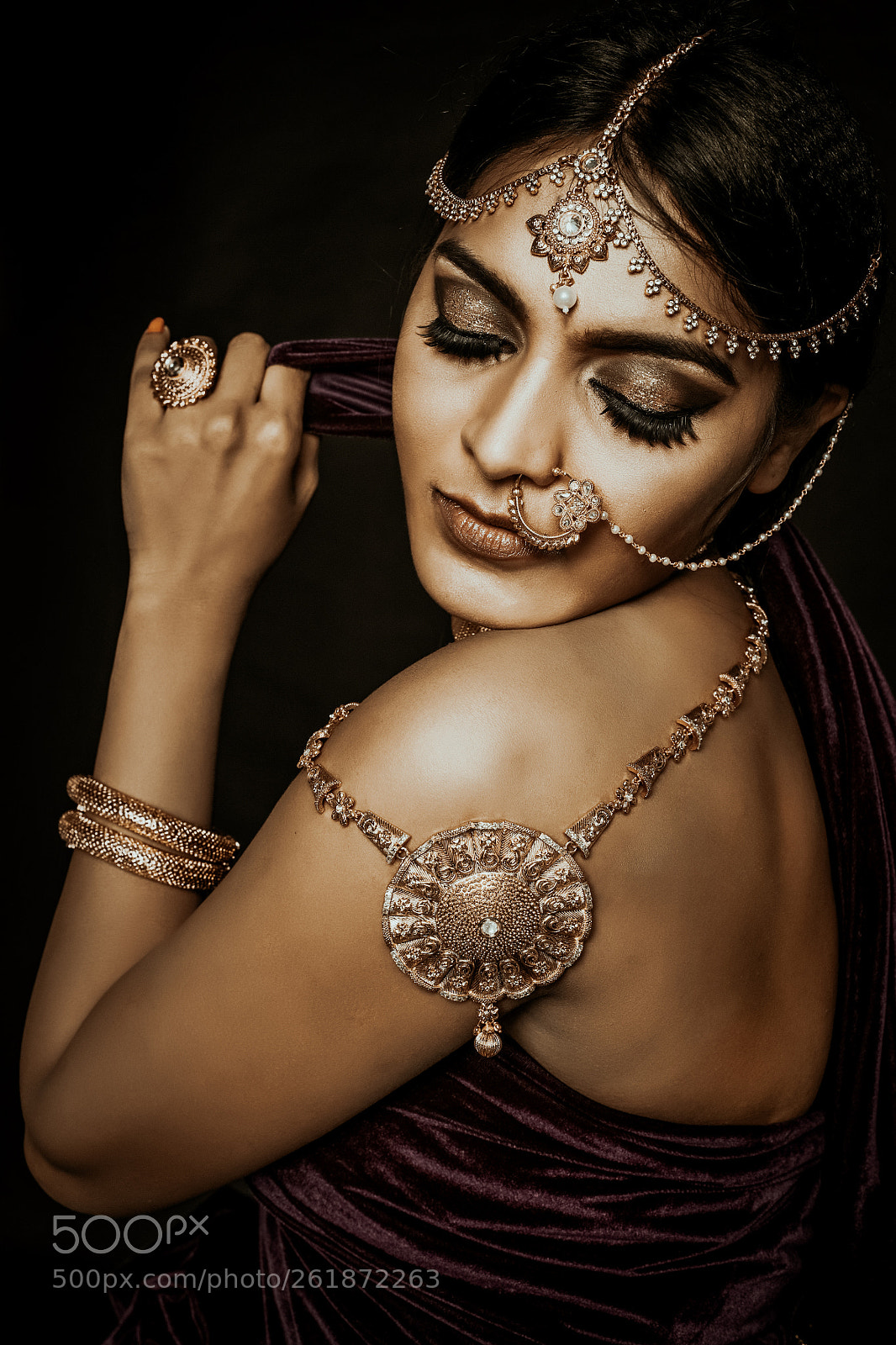 Canon EOS 5D Mark IV sample photo. Golden beauty photography
