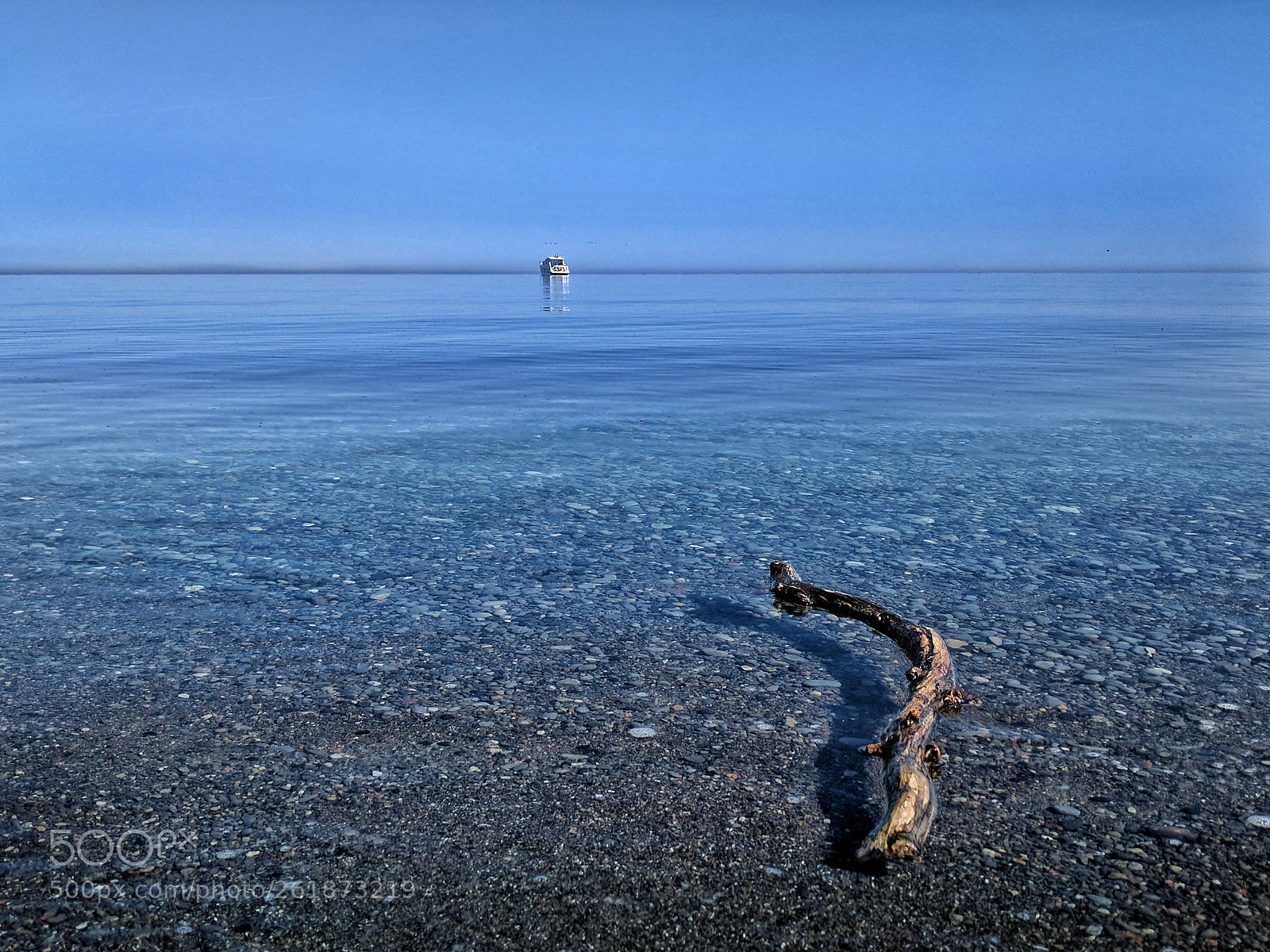 Google Pixel sample photo. Perfectly blue photography