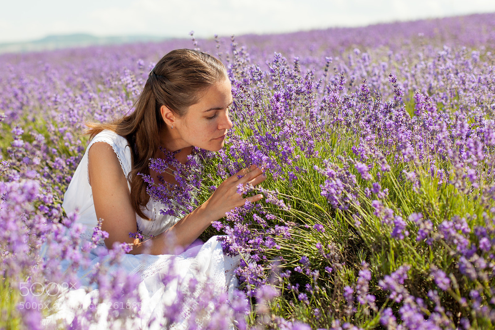 Canon EOS 5D Mark II sample photo. The girl in lavender photography