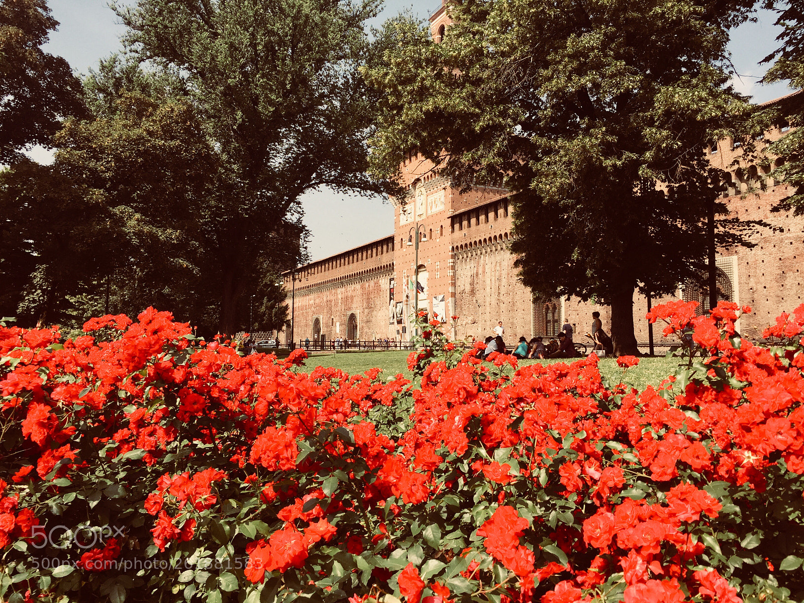 Apple iPhone 6 Plus sample photo. Castello sforzesco milano photography