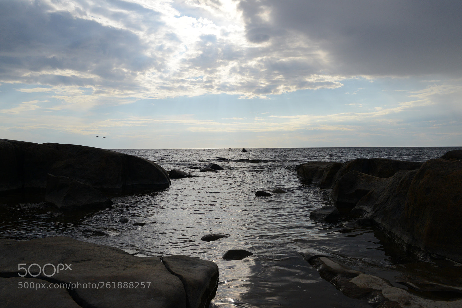Nikon D800 + Nikon AF-S Nikkor 28mm F1.8G sample photo. Between two rocks photography