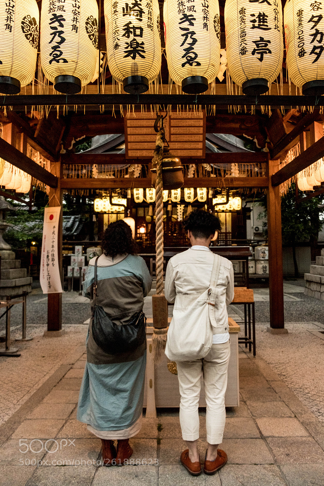 Fujifilm X-T20 sample photo. Praying in kyoto photography
