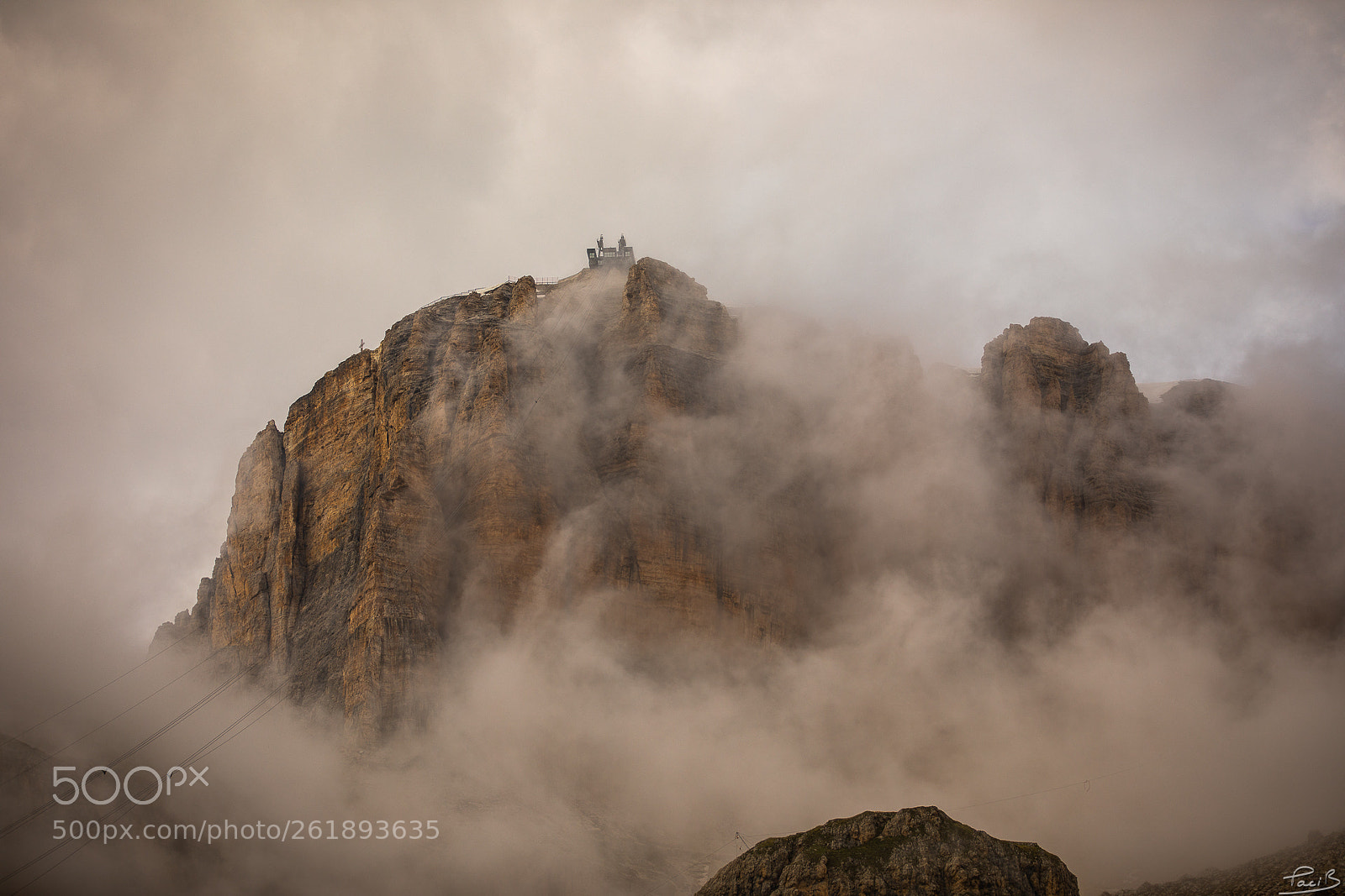 Canon EOS 5D Mark IV sample photo. In the clouds photography