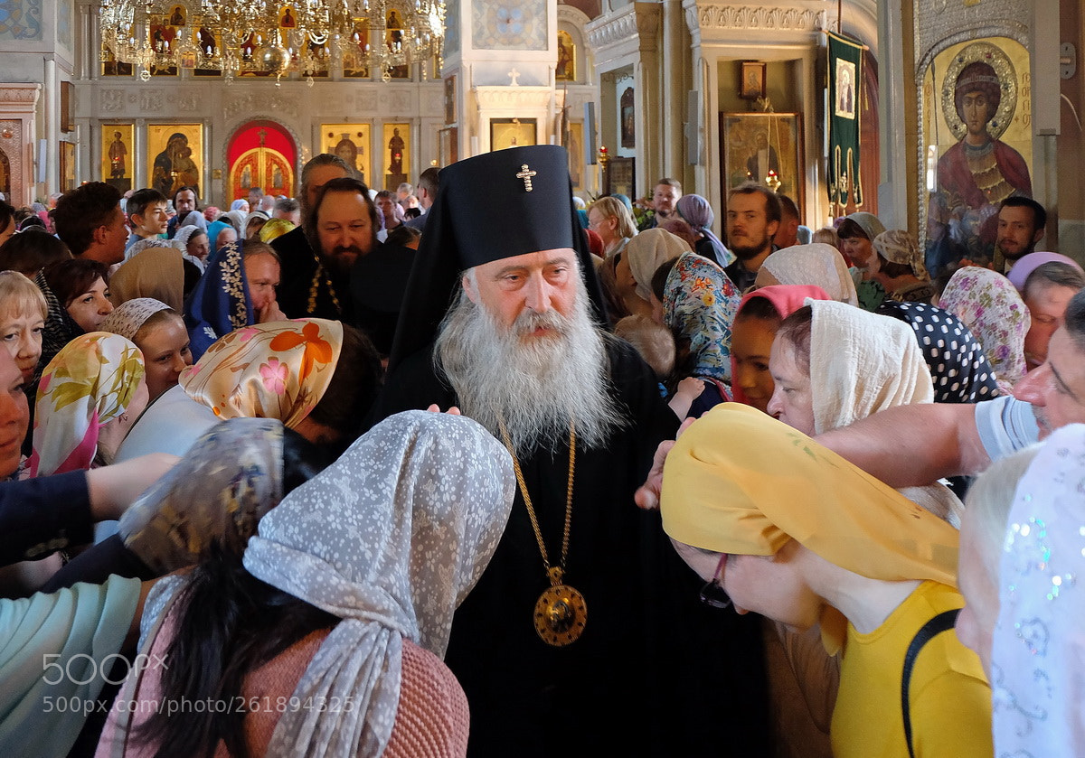 Fujifilm X-M1 sample photo. Monastery. the feast day. photography