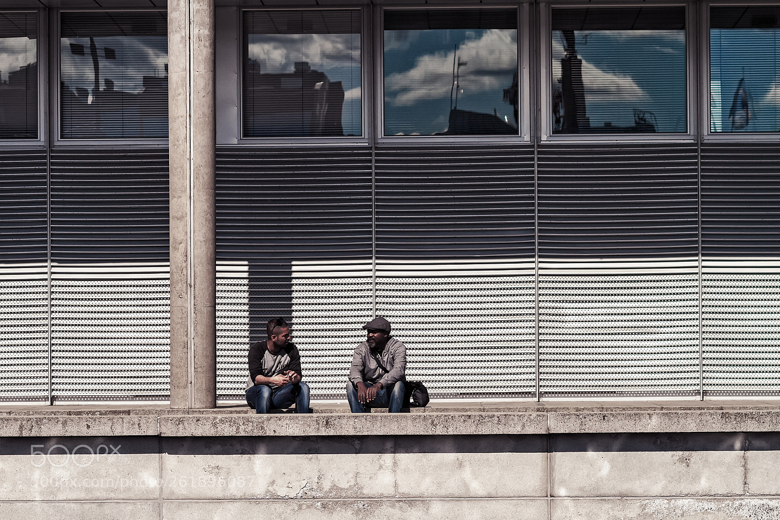 Canon EOS 7D sample photo. Two men chatting by photography