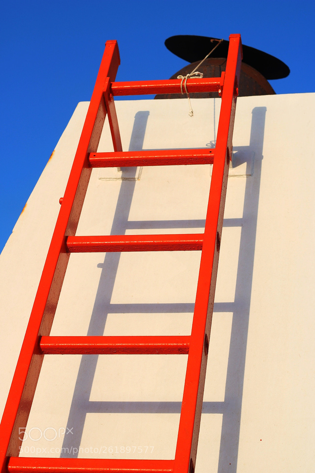 Canon EOS 750D (EOS Rebel T6i / EOS Kiss X8i) sample photo. Ladder photography
