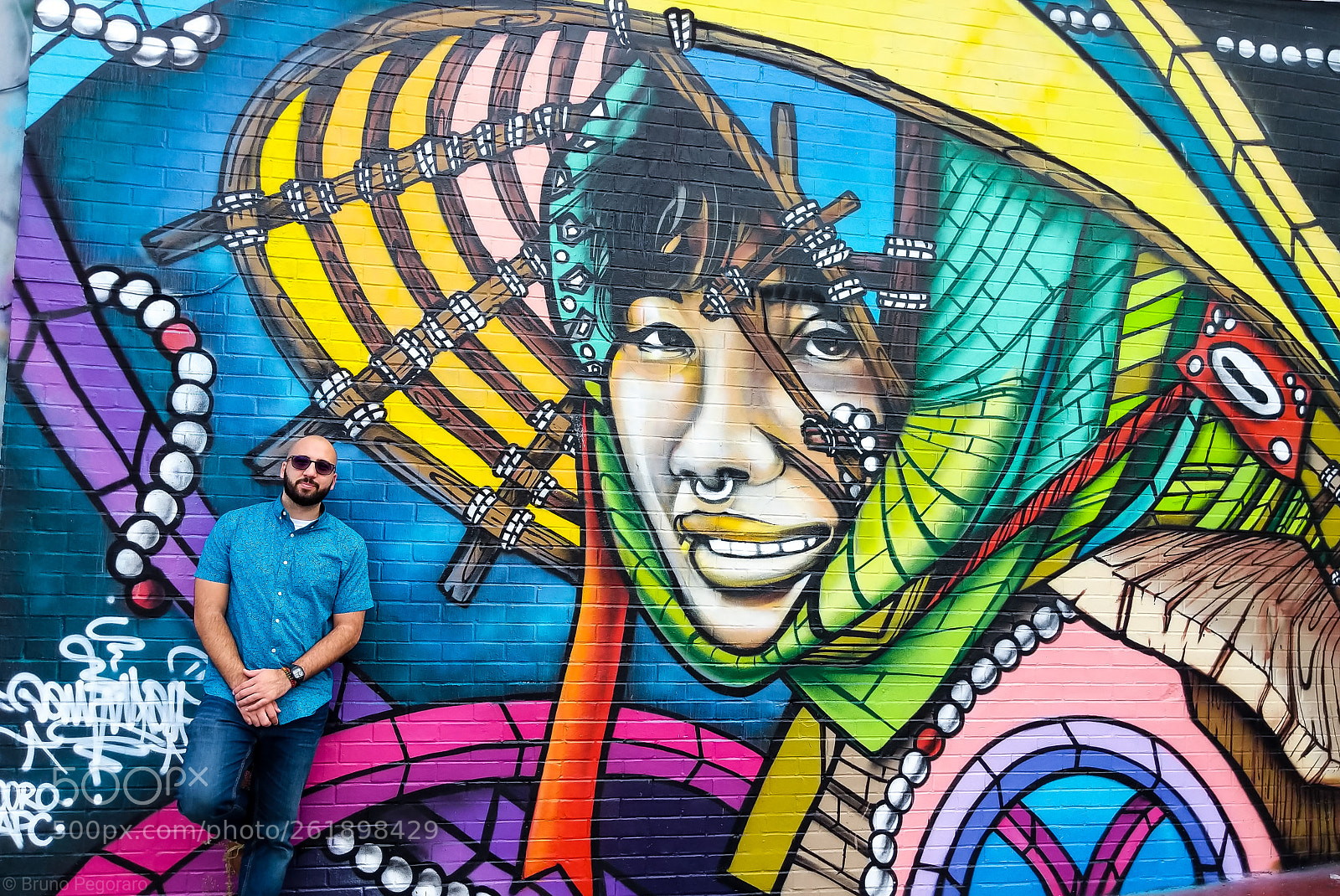 Google Pixel 2 XL sample photo. Walls of pho hoa photography