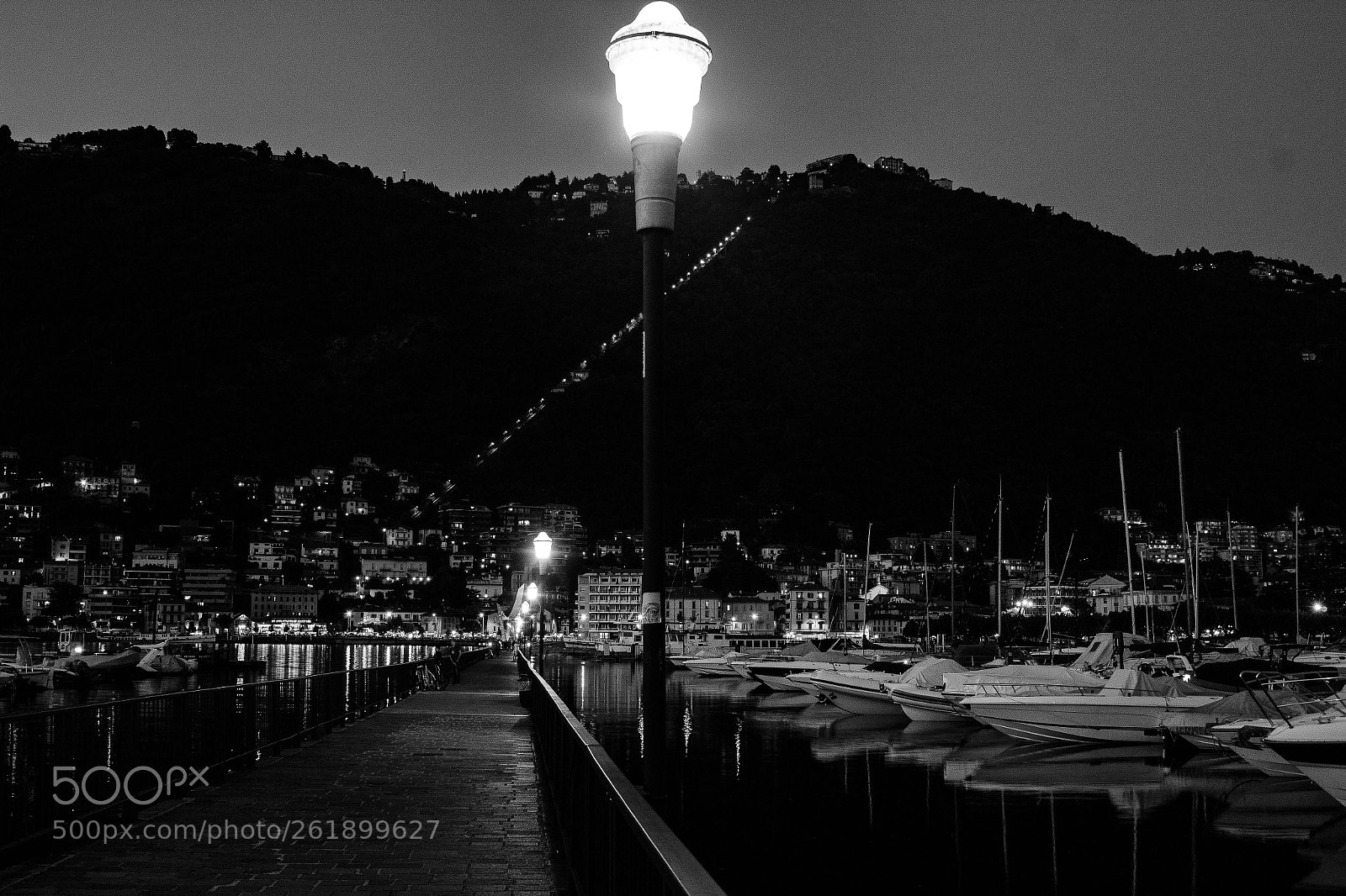 Canon EOS 1200D (EOS Rebel T5 / EOS Kiss X70 / EOS Hi) sample photo. Como by night photography