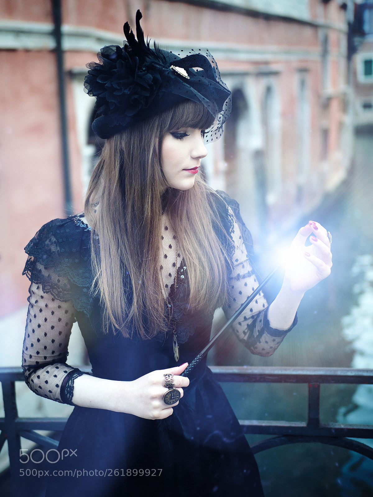 Olympus OM-D E-M1 Mark II sample photo. Wizard lady photography