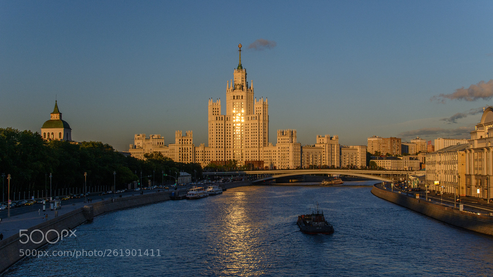 Nikon D5200 sample photo. Above moscow river photography