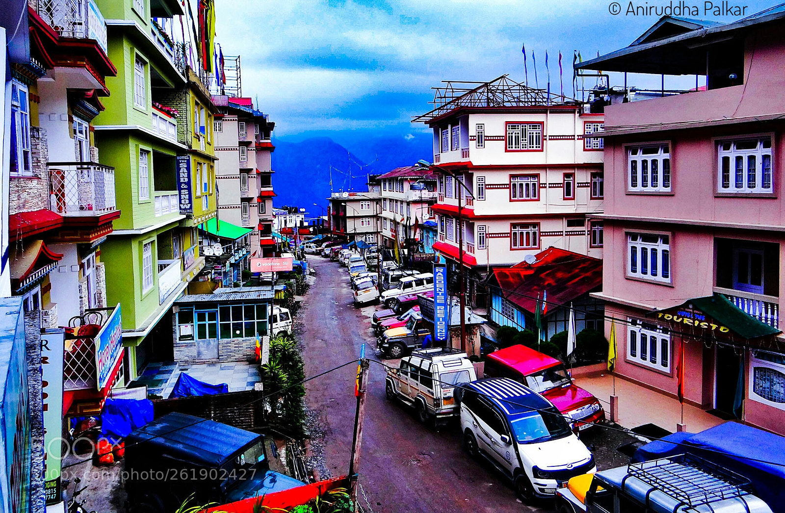 Sony Cyber-shot DSC-HX100V sample photo. Somewhere in dargelling !!!... photography