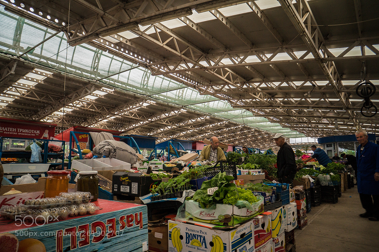 Sony Alpha NEX-3N sample photo. The marketplace photography