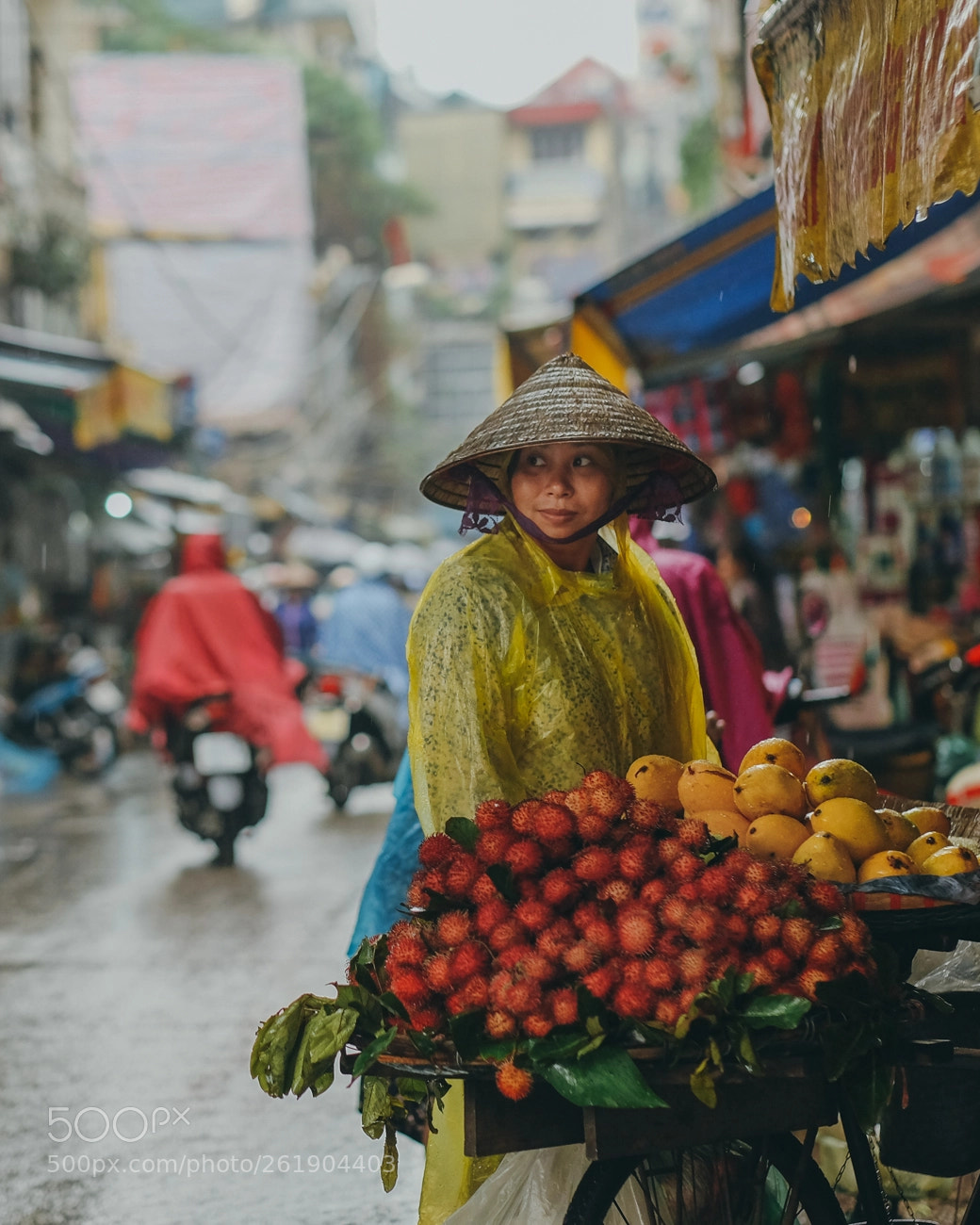 Fujifilm X-E2 sample photo. Streets of hanoi photography