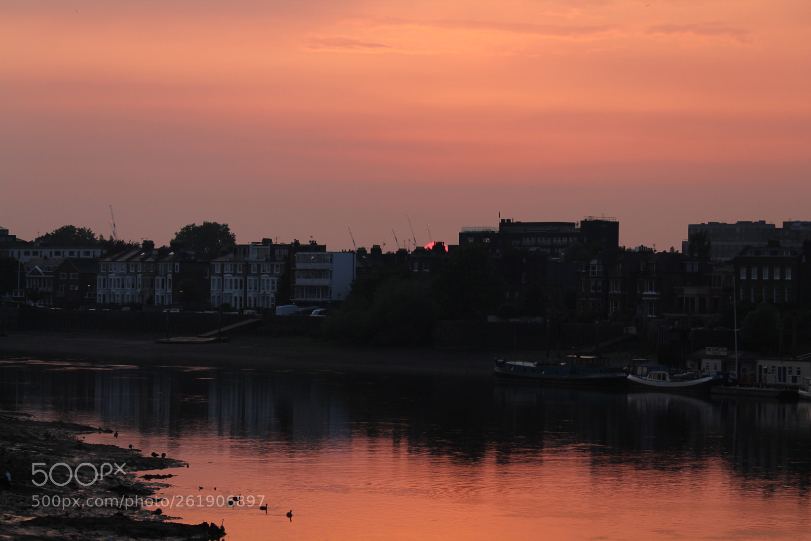 Canon EF-S 55-250mm F4-5.6 IS STM sample photo. Hammersmith bridge sunset photography