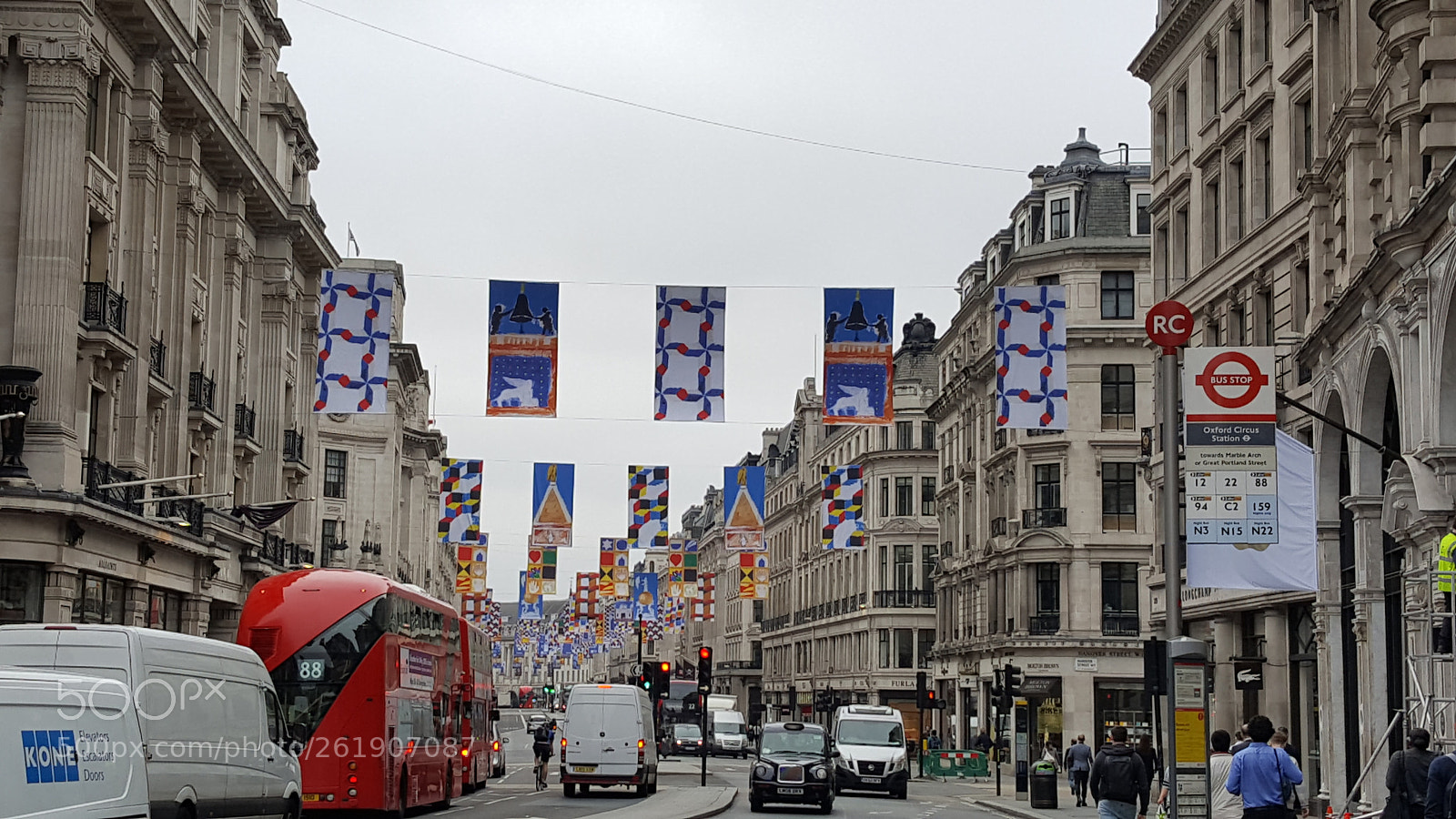 Samsung Galaxy S6 sample photo. Flags out on regent photography