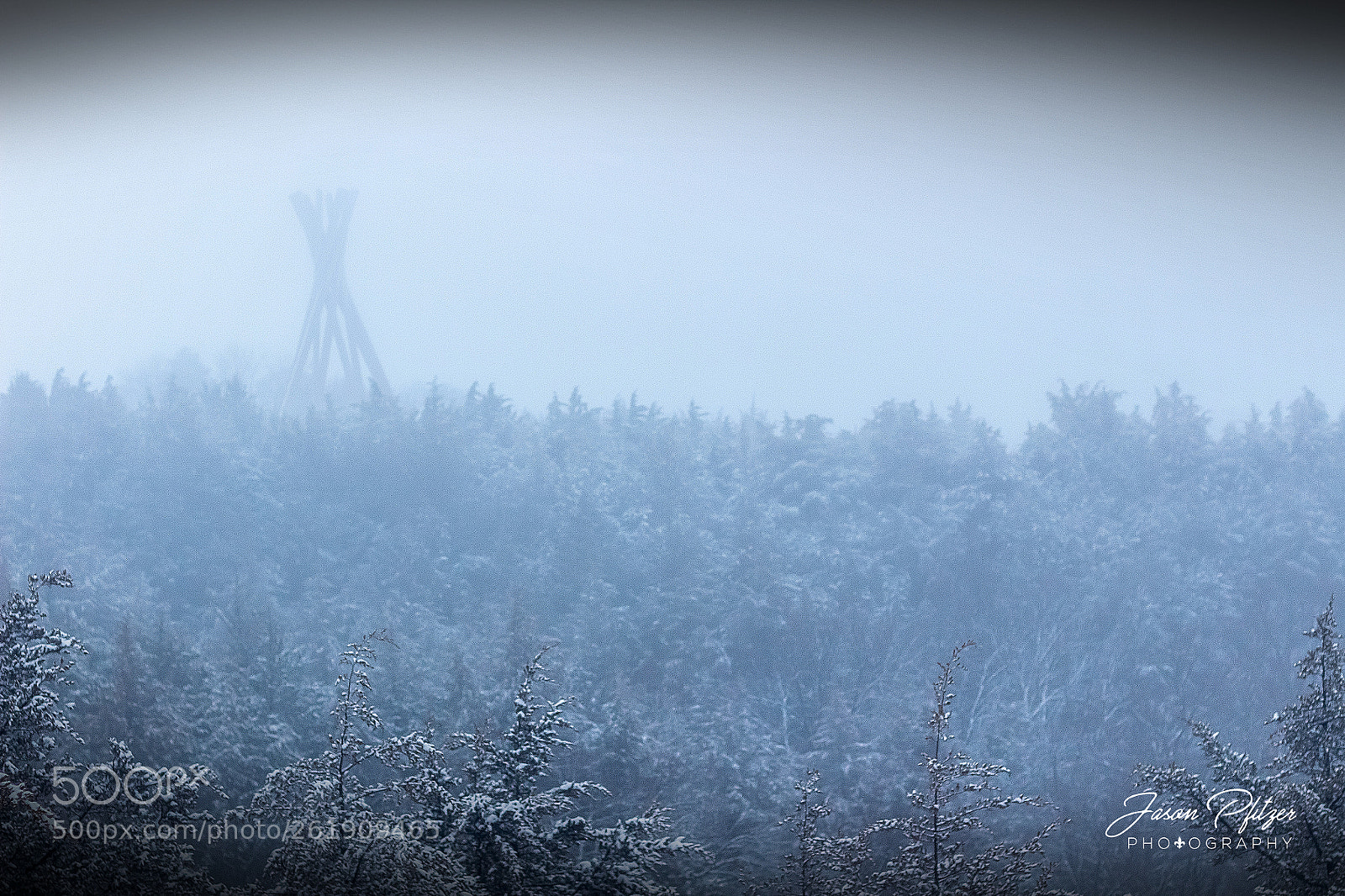 Canon EOS 1300D (EOS Rebel T6 / EOS Kiss X80) sample photo. Hazy winter morning photography