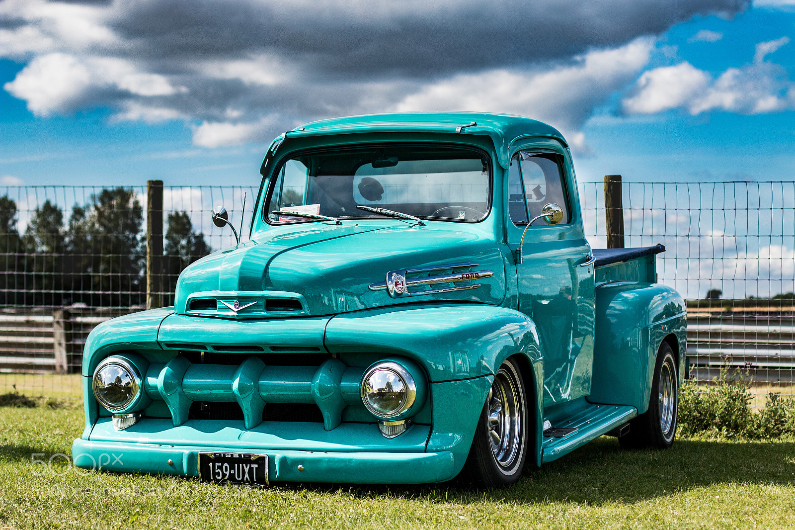 Canon EOS 70D sample photo. Classic truck photography