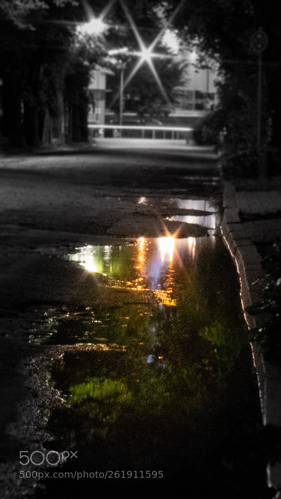Canon EOS 750D (EOS Rebel T6i / EOS Kiss X8i) sample photo. The street always tells photography