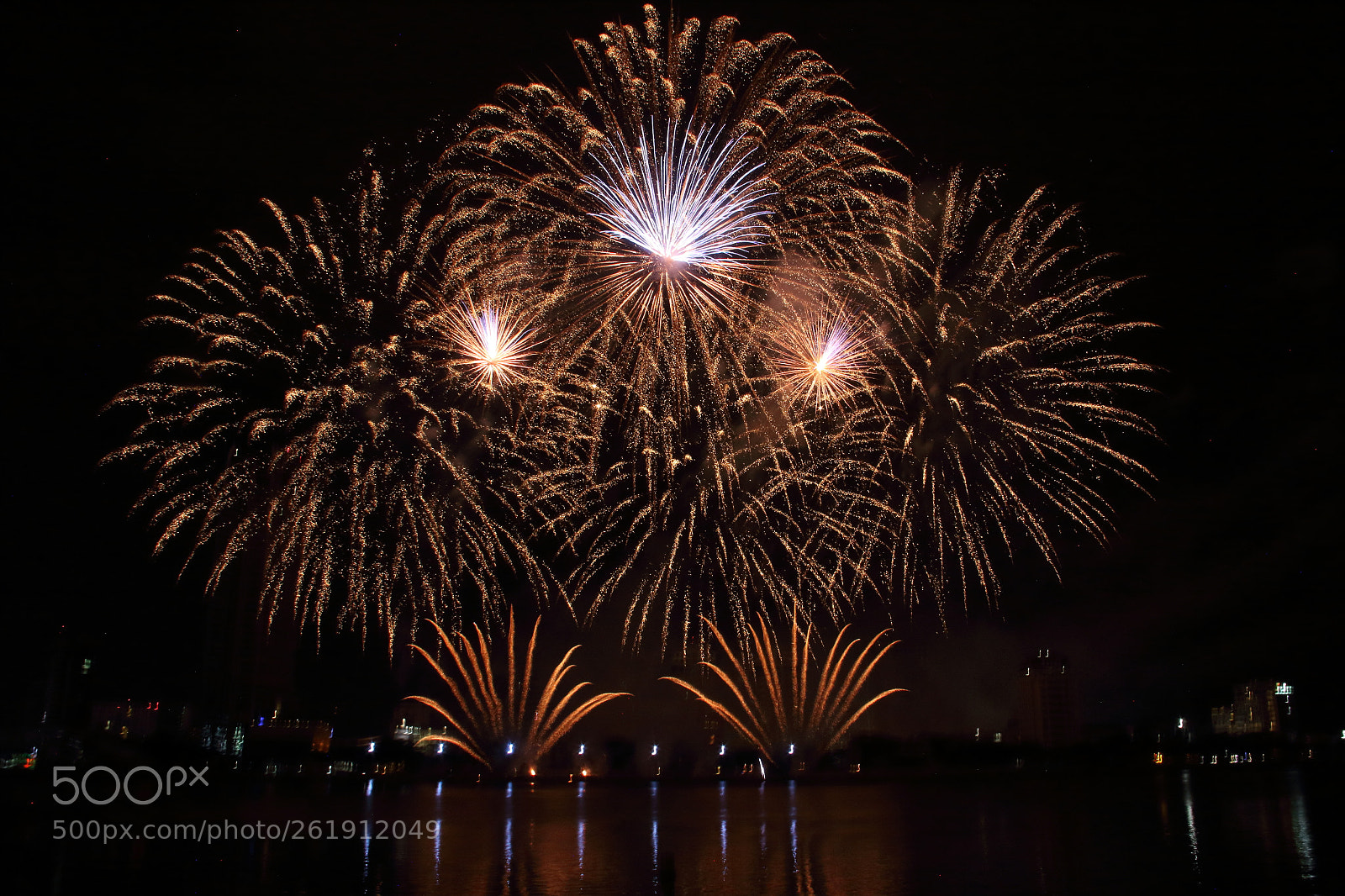 Canon EF-S 18-135mm F3.5-5.6 IS sample photo. Fireworks photography