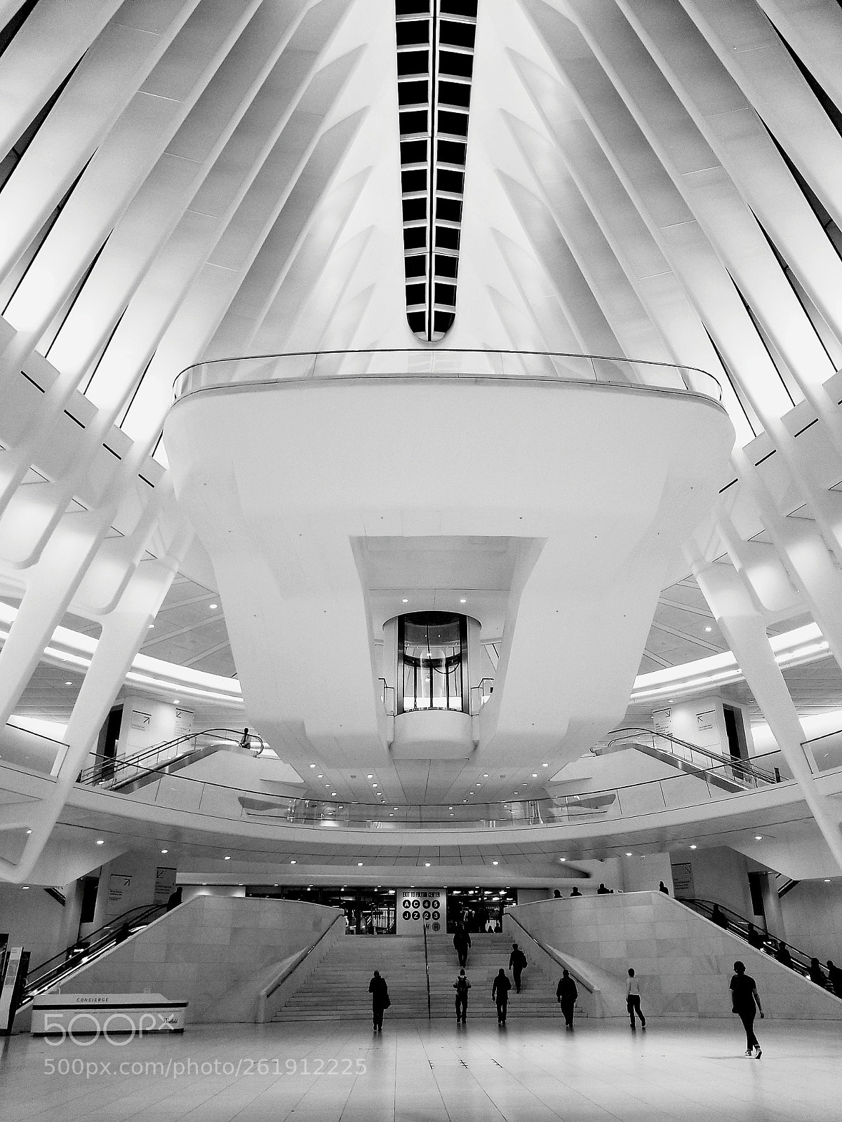 Samsung Galaxy S8+ sample photo. Wtc station photography