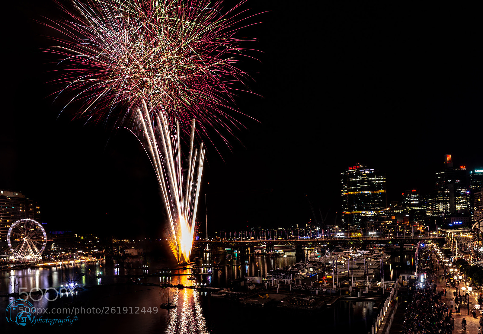 Nikon D4S sample photo. Vivid sydney 2018 fireworks photography