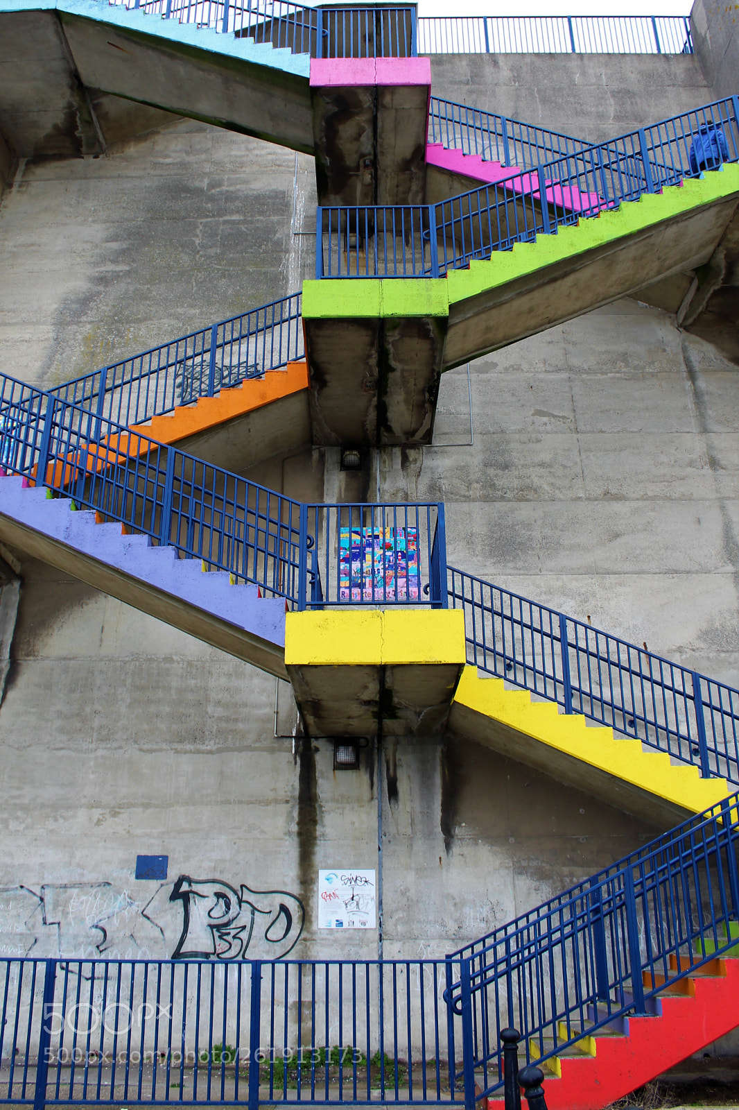 Canon EOS 1300D (EOS Rebel T6 / EOS Kiss X80) sample photo. Stairway to heaven? photography