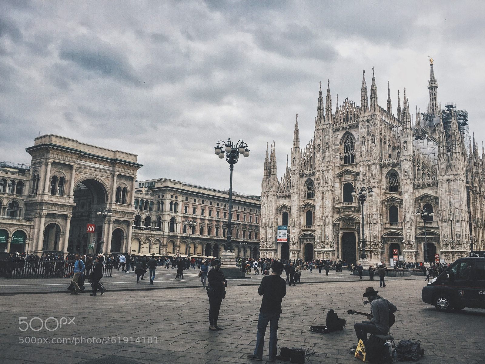 Apple iPhone 6 Plus sample photo. Milan photography