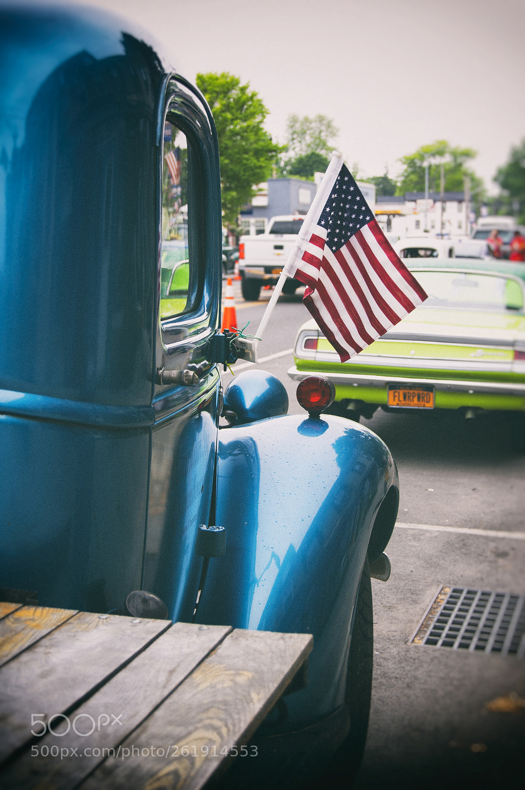 Nikon D40 sample photo. Flatbed & flag photography