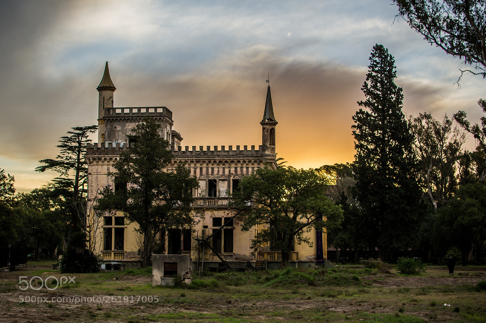 Nikon D3100 sample photo. Urban castle photography