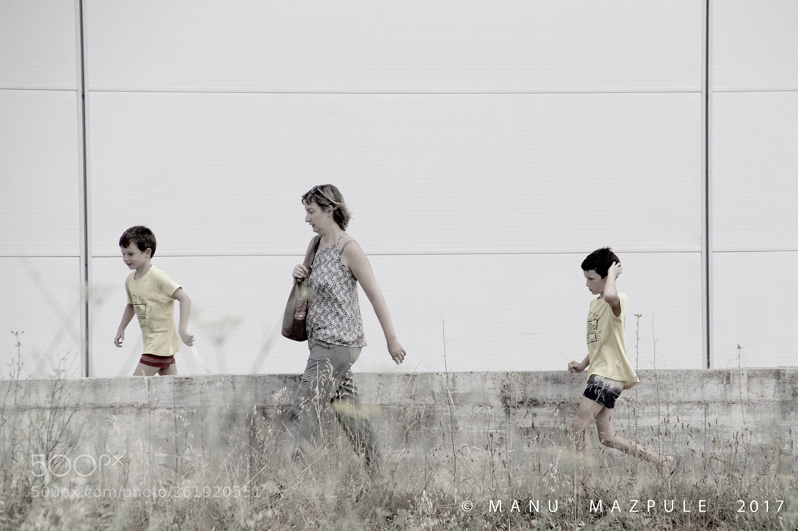 Canon EOS 70D sample photo. 161. people in girona. catalunya... photography
