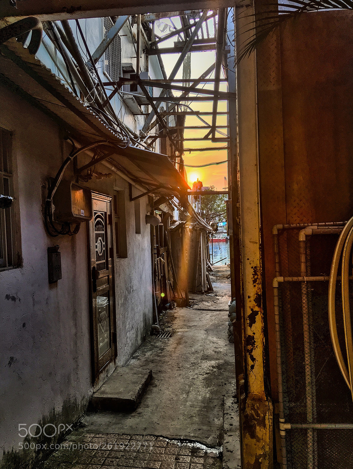 Apple iPhone 6s Plus sample photo. Sun set in lei photography