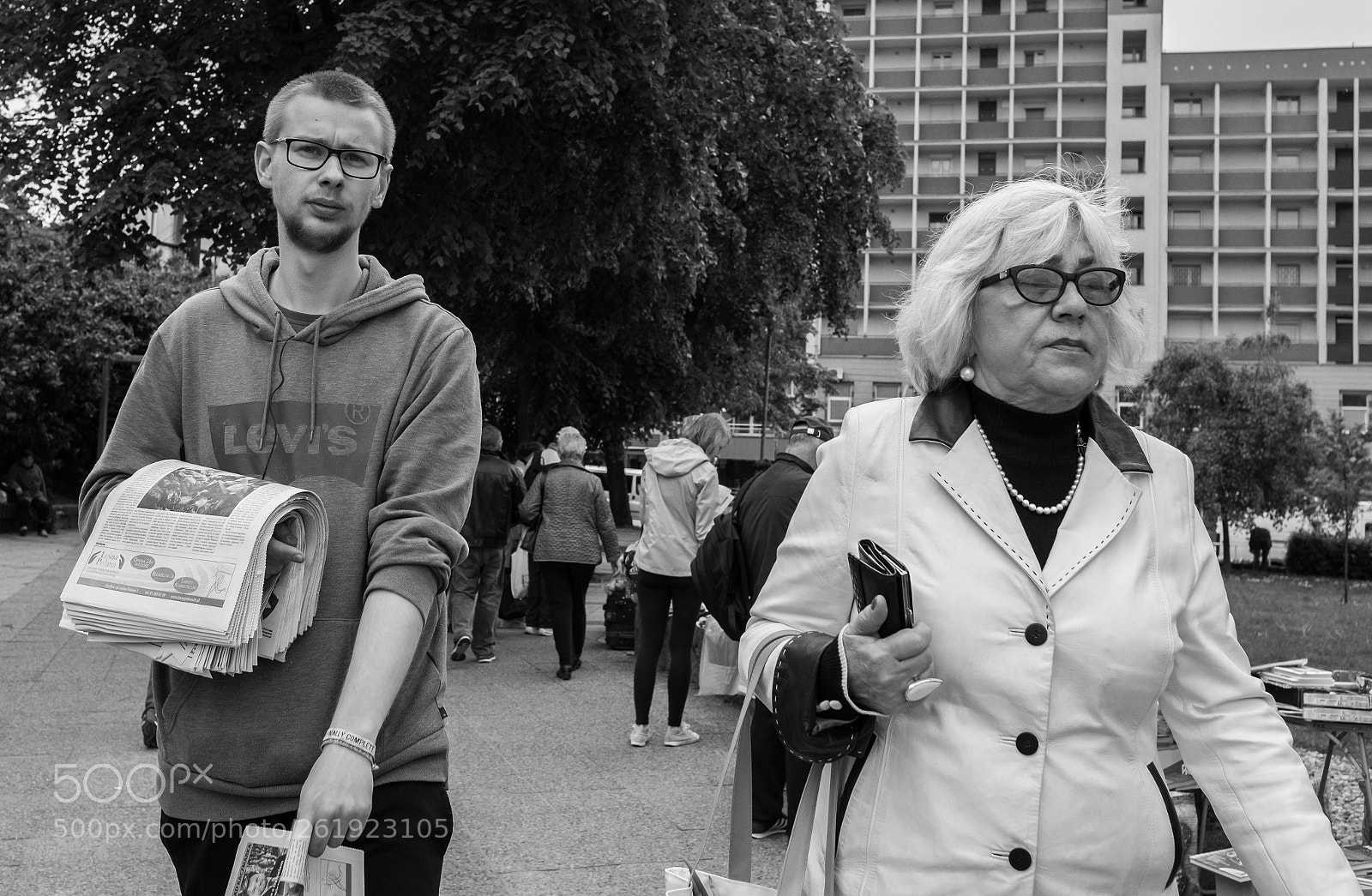 Fujifilm X-T20 sample photo. The newspaper guy photography