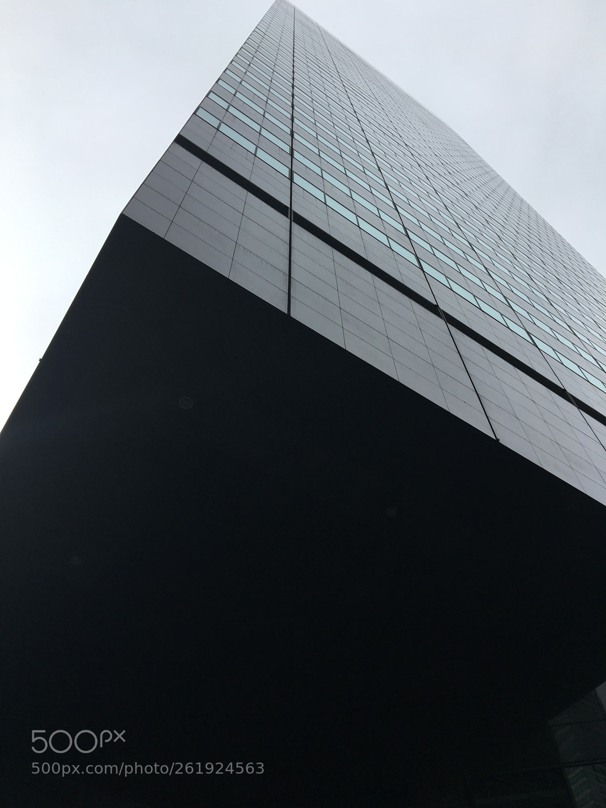 Apple iPhone 6s Plus sample photo. The longly modern man photography