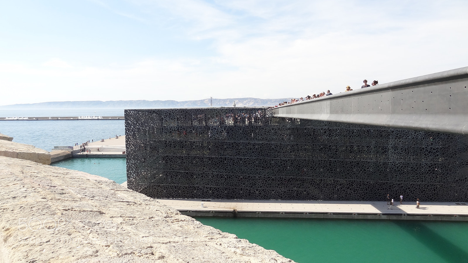 Sony Cyber-shot DSC-HX9V sample photo. Mucem photography