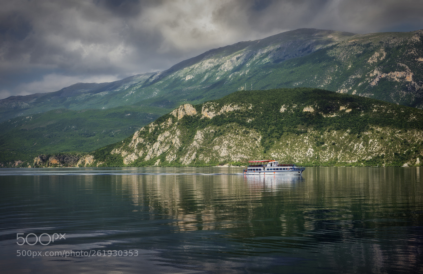 Sony a7 II sample photo. Boat photography