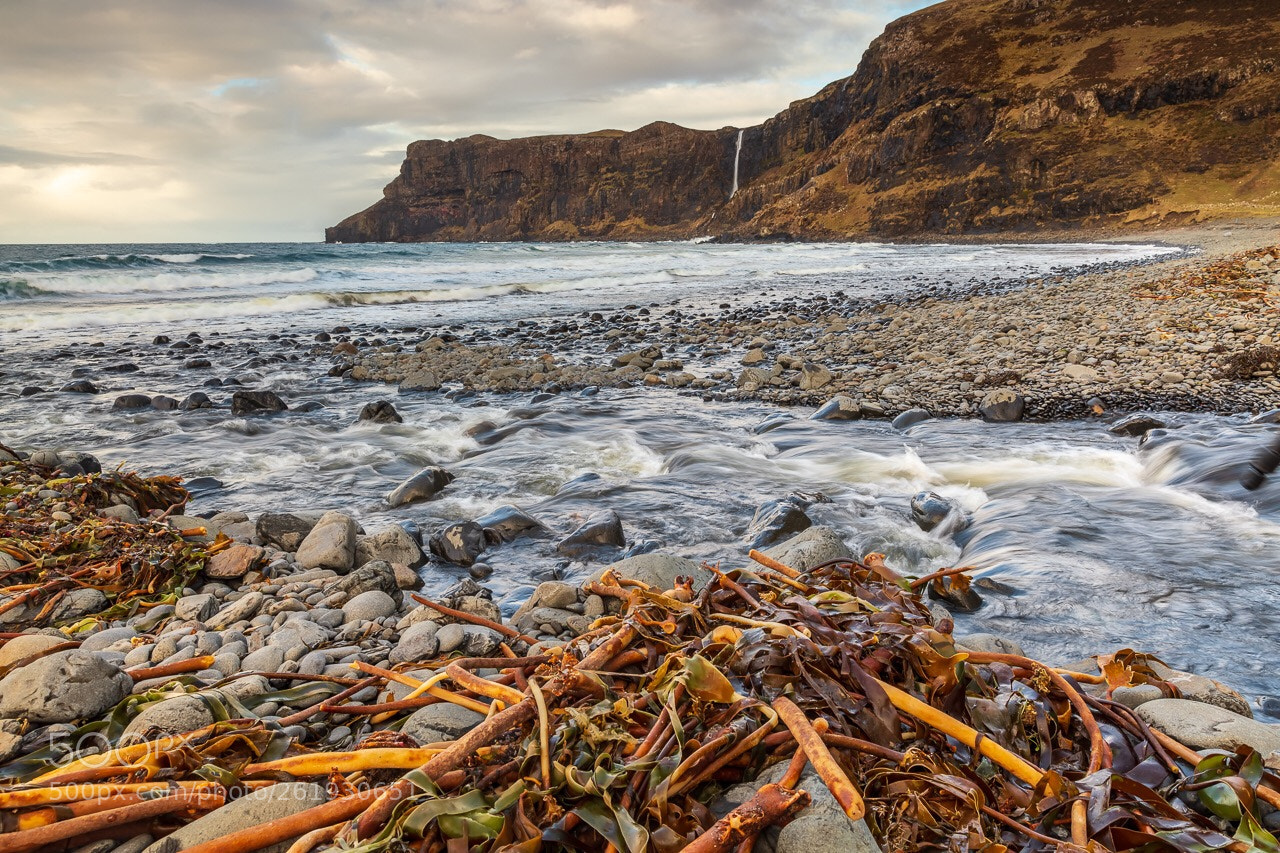 Canon EOS 5D Mark IV sample photo. Talisker bay  photography