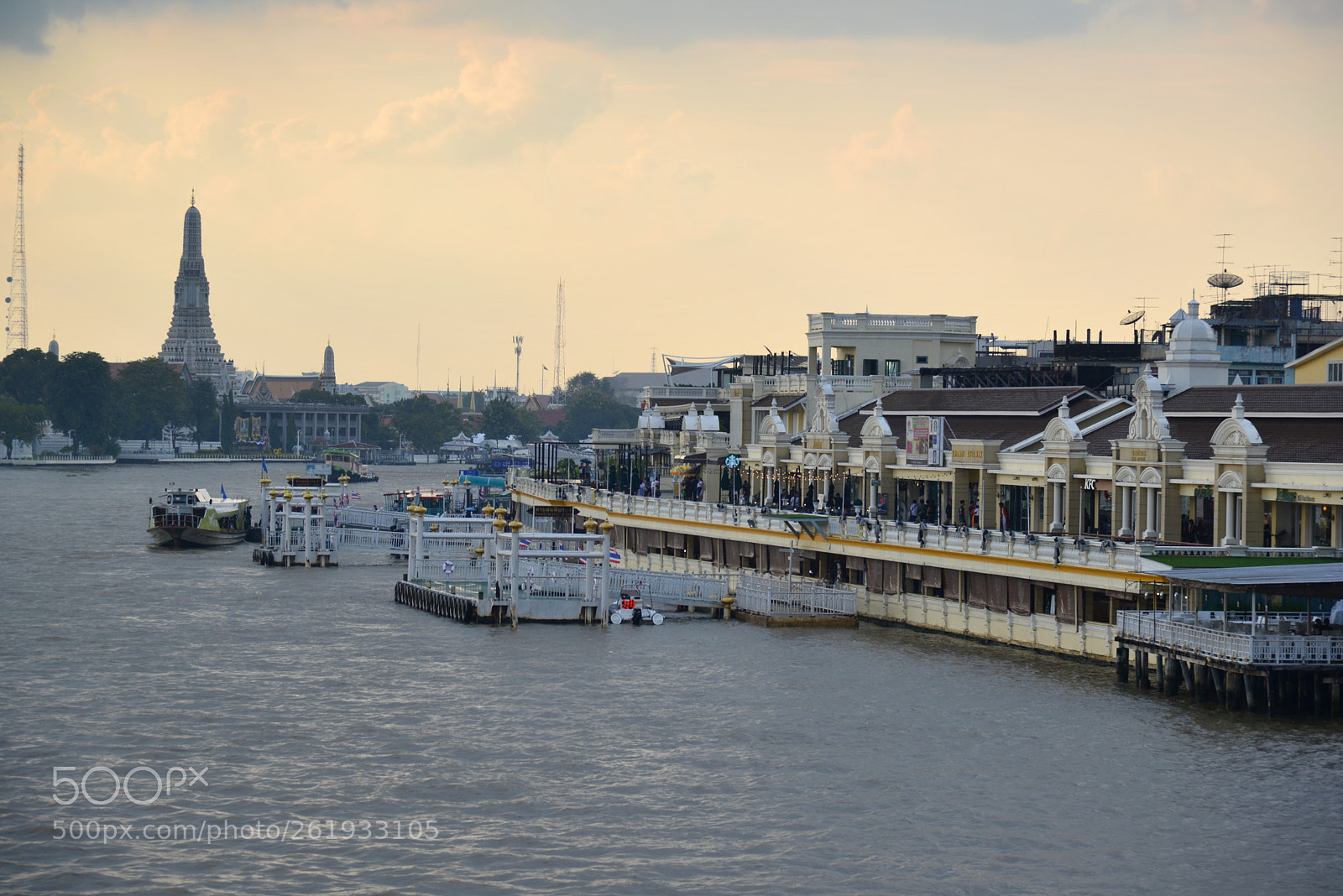 Nikon AF-S Nikkor 24-120mm F4G ED VR sample photo. Chao phraya river, thailand photography