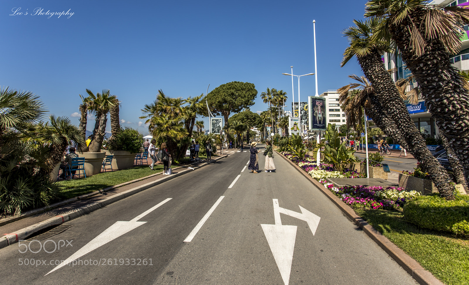 Canon EOS 5D Mark IV sample photo. On street of cannes photography