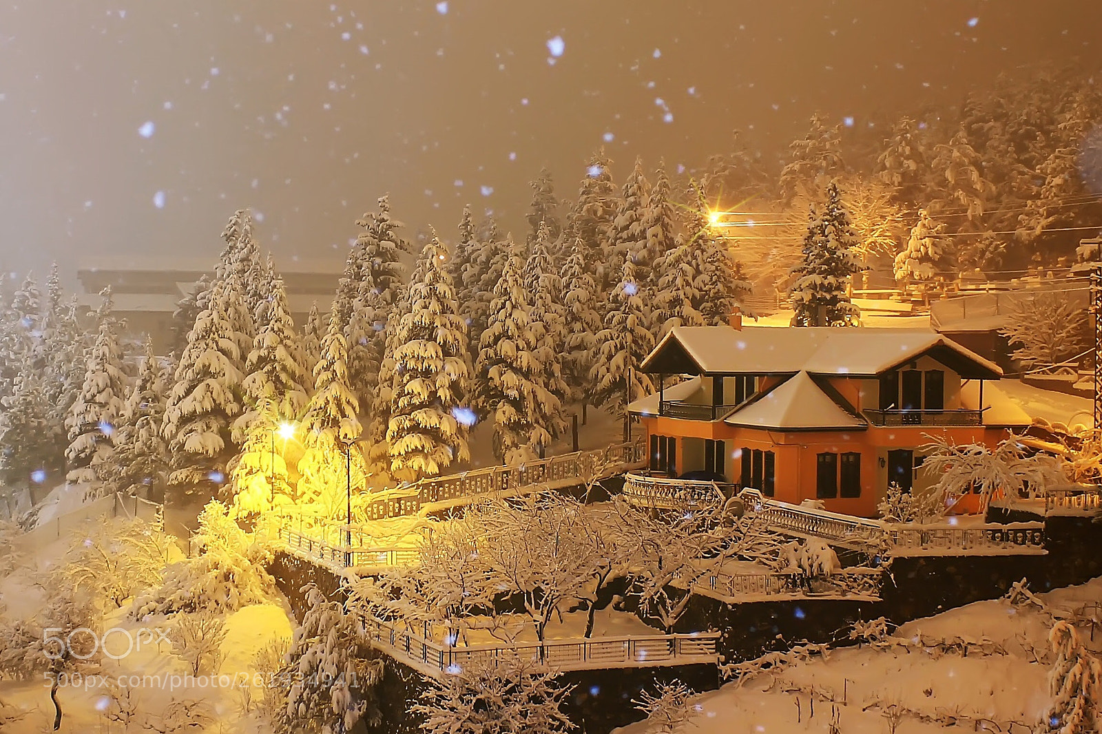 Canon EOS 1100D (EOS Rebel T3 / EOS Kiss X50) sample photo. Snowly night  photography