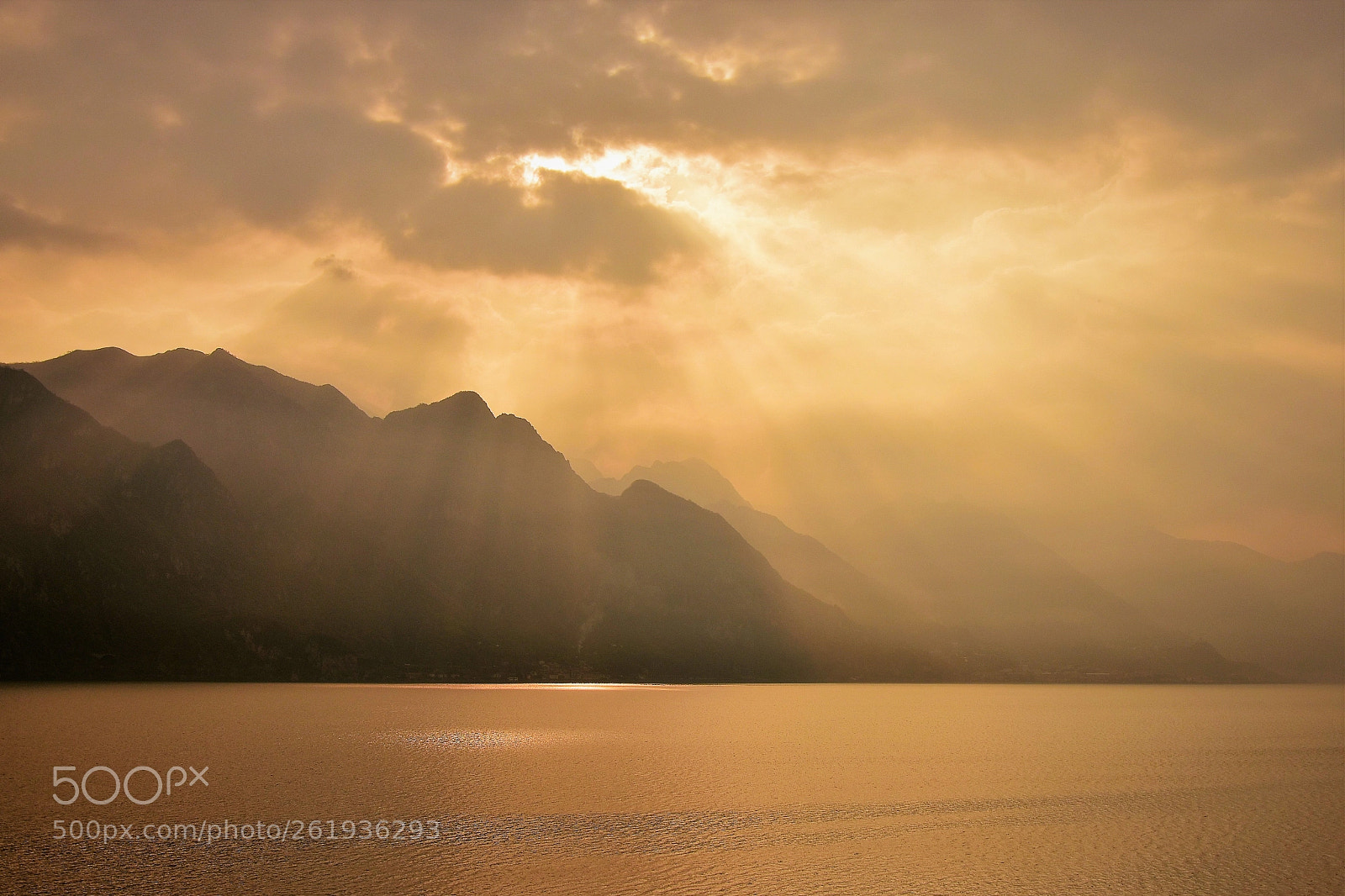 Nikon D5500 sample photo. Light on the lake photography