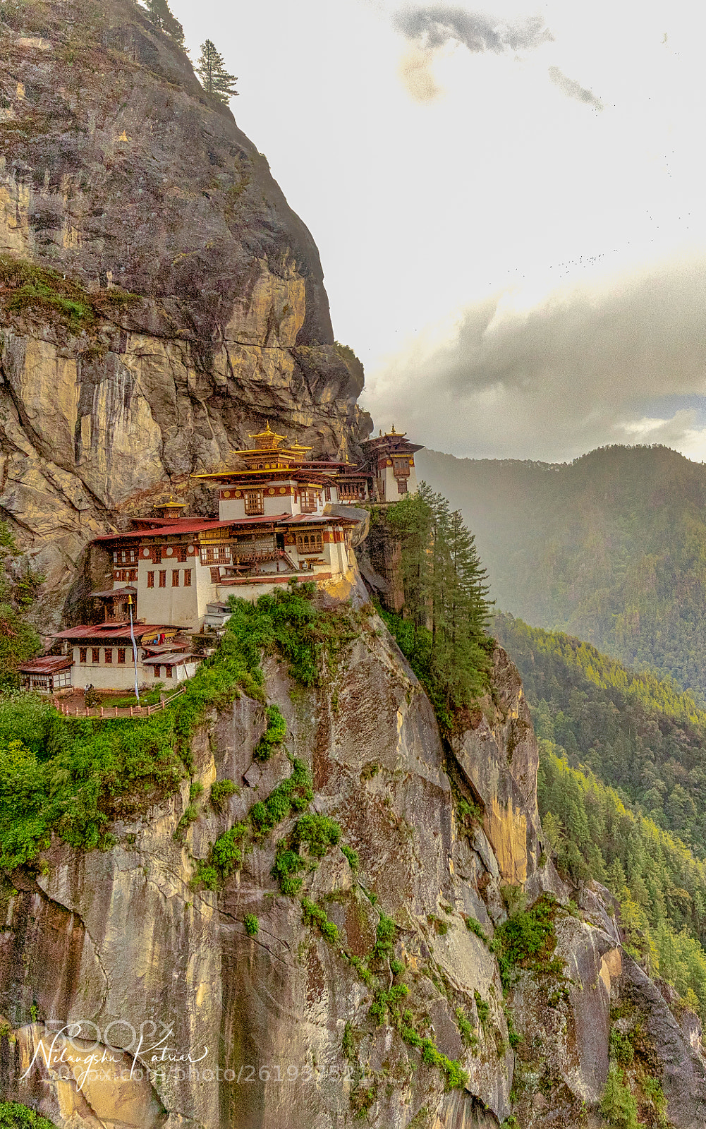 Canon EOS-1D X Mark II sample photo. Tiger's nest temple photography