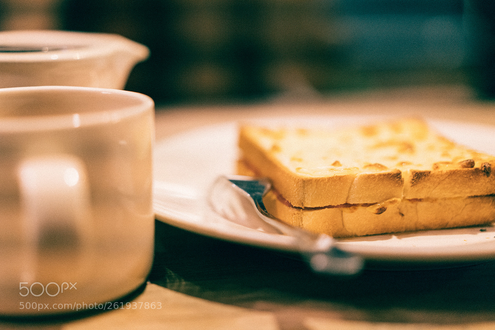 Sony a7R II sample photo. In a cafe photography