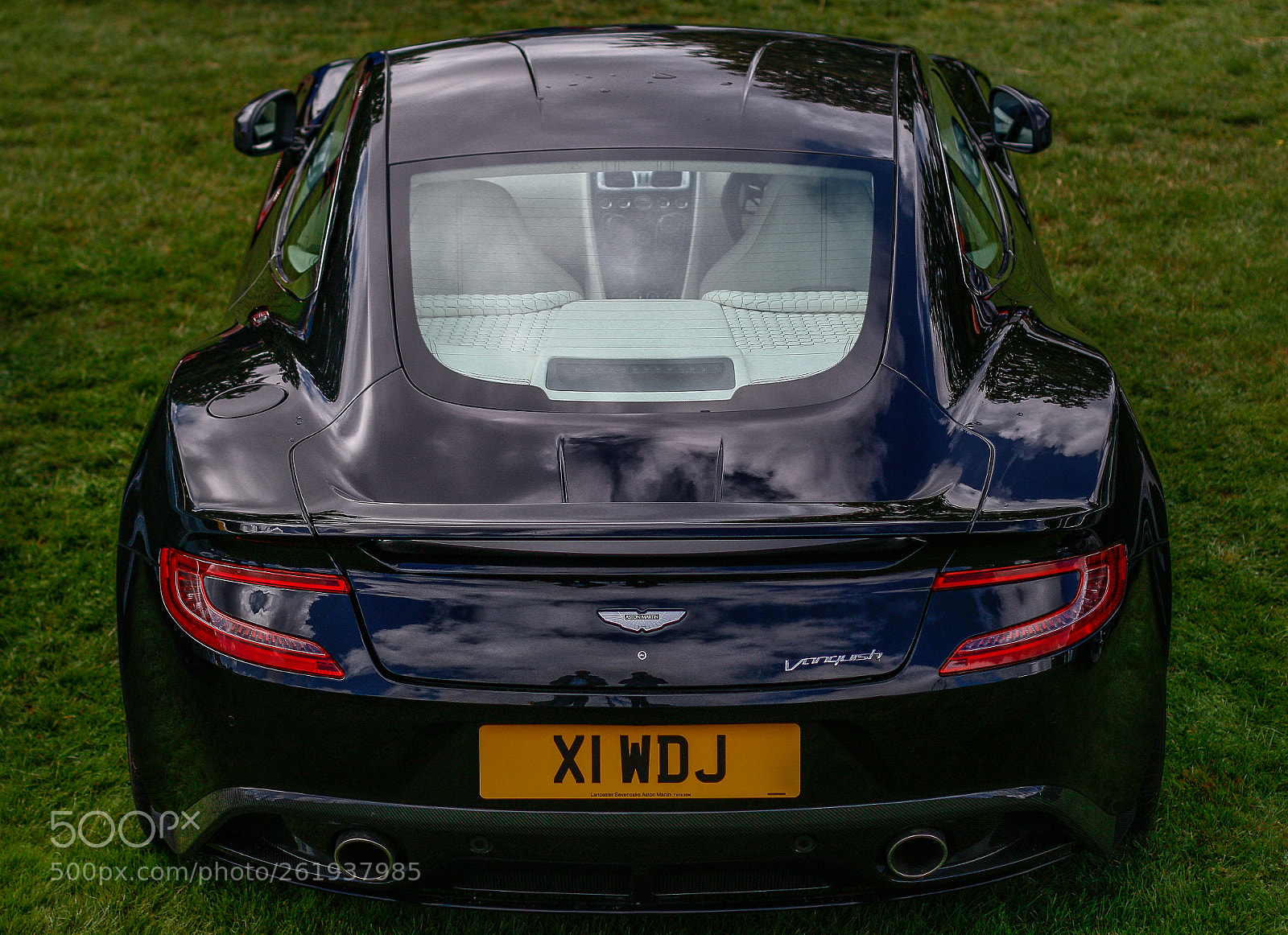 Canon EOS 70D sample photo. Aston martin vanquish photography