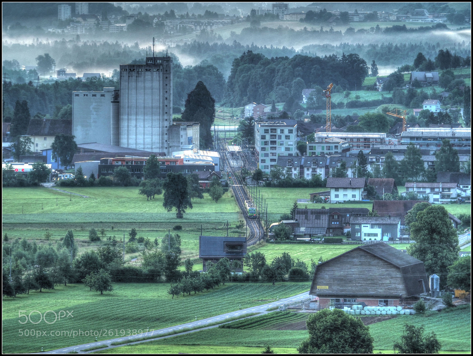 Olympus OM-D E-M1 Mark II sample photo. Einfahrt in malters 05.46 zug photography